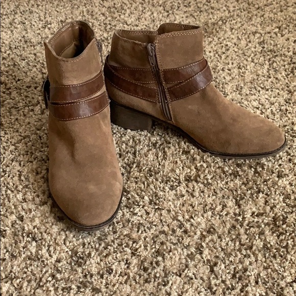 Brown booties! - Picture 2 of 15